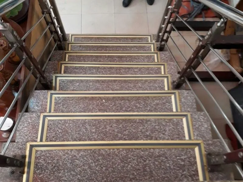 Ưu Điểm Của Nẹp Chống Trơn Cầu Thang Giá Rẻ Đà Nẵng (5)