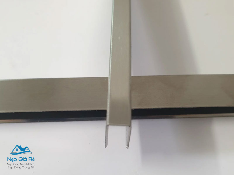 Dac-diem-noi-bat-cua-nep-inox-u8mm-nepgiare