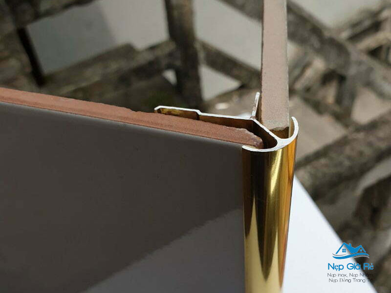 Thong-so-ky-thuat-cua-nep-goc-duong-my5-0mm-nepgiare