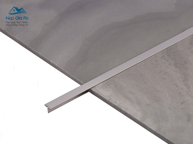 Thong-so-ky-thuat-cua-nep-inox-304-t6mm-nepgiare