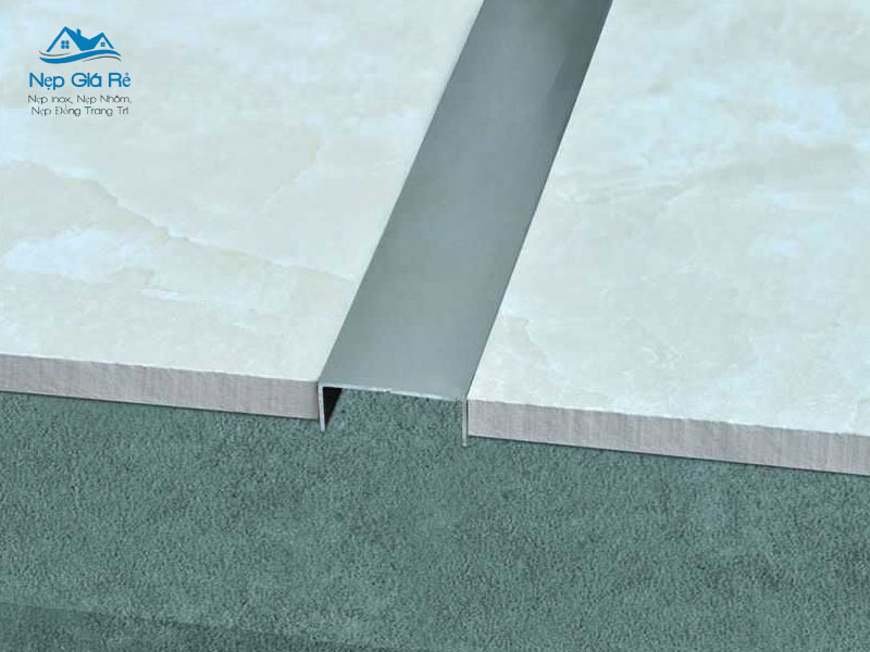 Ung-dung-cua-nep-nhom-u20mm-nepgiare