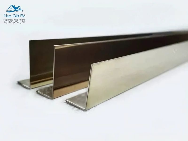Đặc điểm Nổi Bật Của Nẹp Inox Chữ L 25x10mm