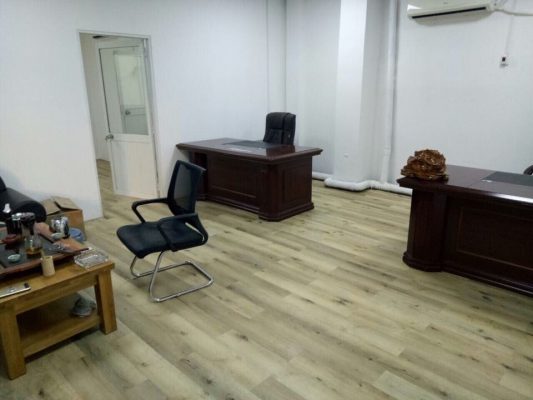 Vệ Sinh Thảm Nhựa Lót Sàn, Sàn Nhựa Đúng Cách