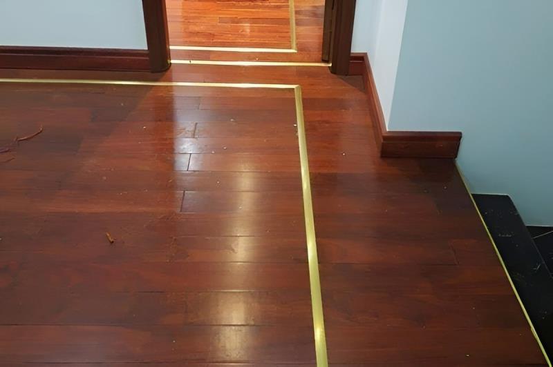 Trang trí sàn nhà bằng nẹp inox 304 V25mm