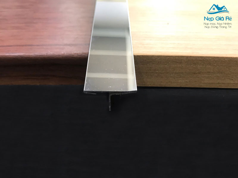 Ung-dung-cua-nep-inox-304-t20mm-nepgiare