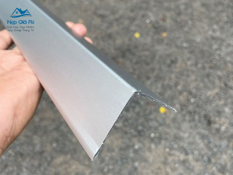 Trang-tri-va-che-khuyet-diem-nepgiare