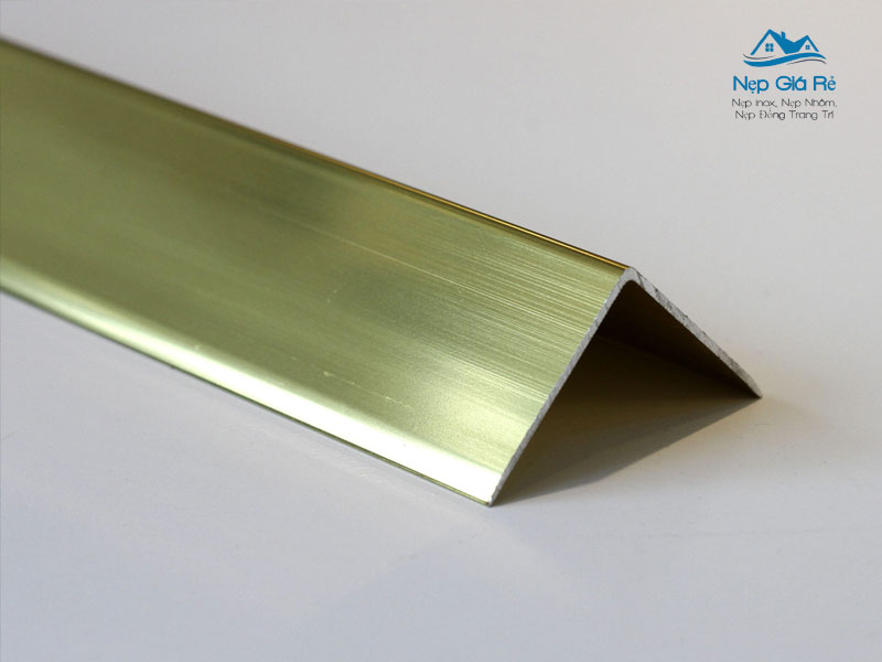 Ung-dung-cho-khong-gian-ngoai-that-nepgiare