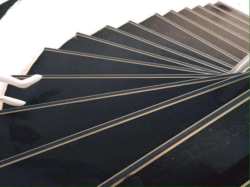 Nẹp chống trơn cầu thang