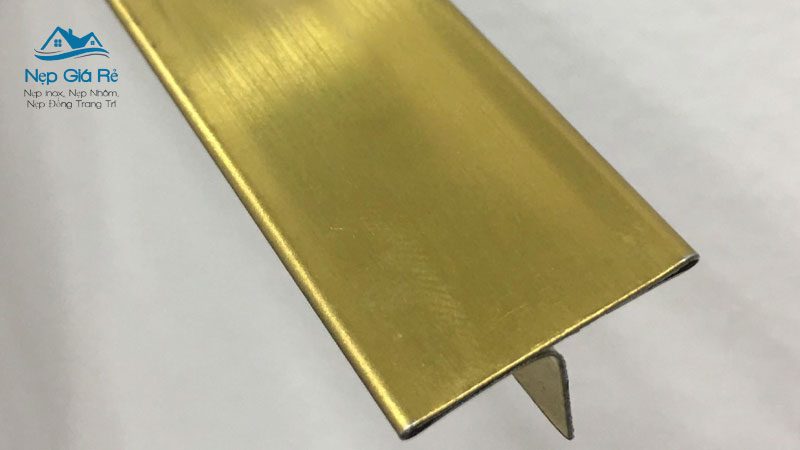 Gia-nep-inox-tai-dak-nong-cao-cap-chi-tiet-nepgiare