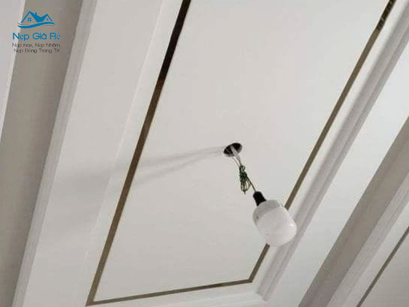 Loi-ich-khi-su-dung-nep-inox-trang-tri-nepgiare