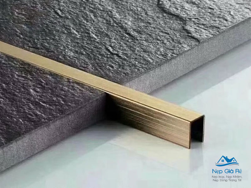 Nep-inox-trang-tri-la-gi-t-nepgiare