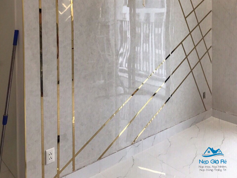 Tong-quan-ve-nep-inox-trang-tri-nepgiare