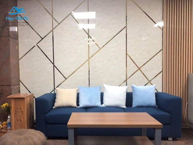 Ung-dung-cua-nep-inox-trong-trang-tri-noi-that-nepgiare