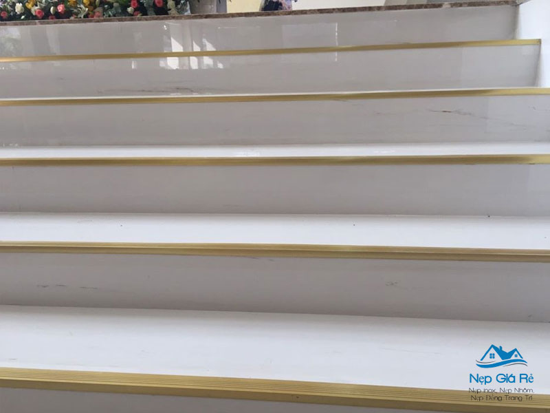 Cong-dung-cua-nep-inox-nepgiare