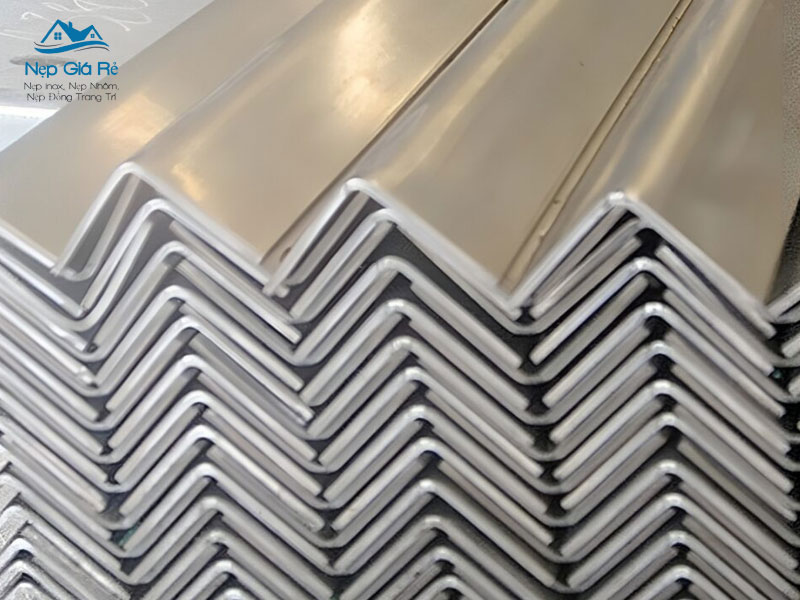 Dac-diem-cua-nep-inox-nepgiare