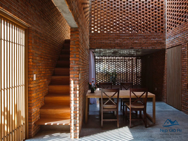 Gach-chi-op-lat-trang-tri-nepgiare