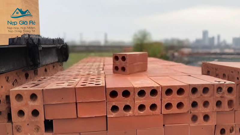 Gach-chi-trang-tri-ve-dep-ben-vung-cho-cac-cong-trinh-nepgiare