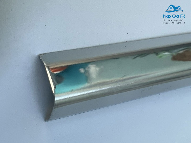 Nen-mua-nep-inox-o-dau-tai-vinh-phuc-gia-on-nhat-nepgiare