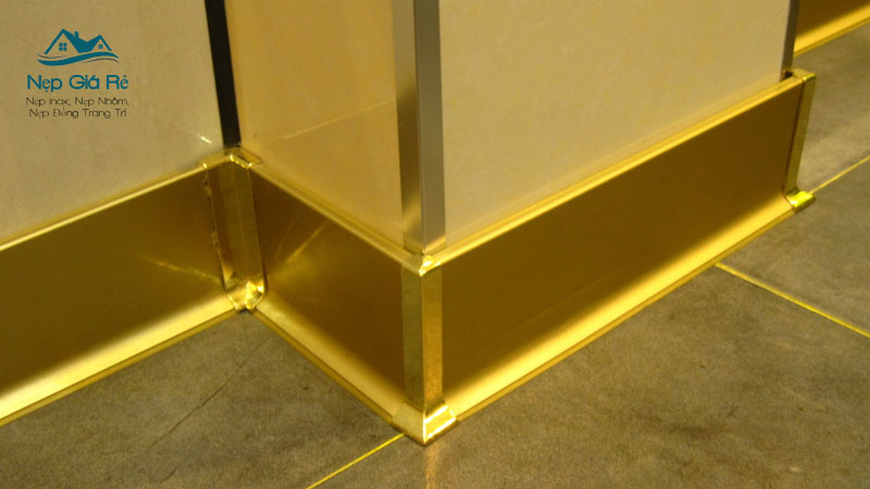 Nep-dong-trong-thiet-ke-cua-hang-tao-nen-khong-gian-sang-trong-nepgiare