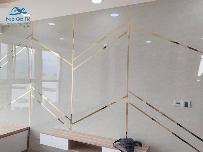 Vi-sao-nen-lua-chon-nep-inox-trong-trang-tri-noi-that-nepgiare