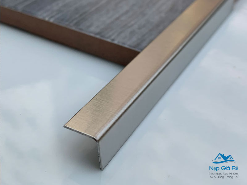 Dac-diem-cua-nep-inox-xuoc-nepgiare