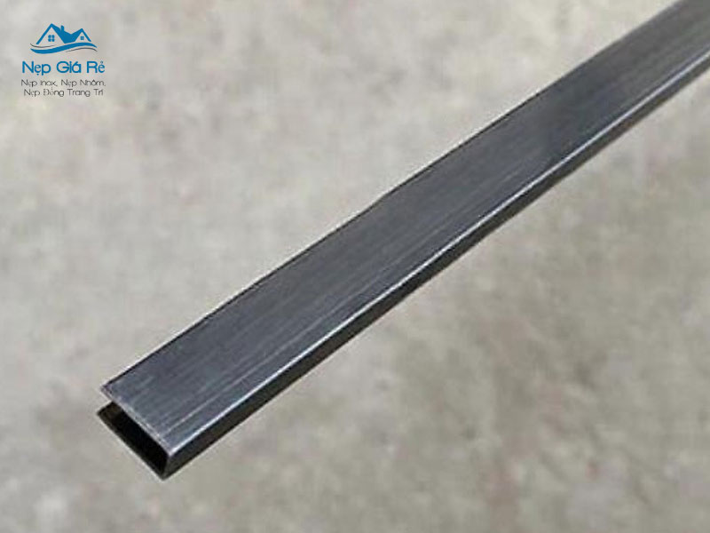 Dac-diem-noi-bat-cua-nep-chu-u-inox-xuoc-nepgiare