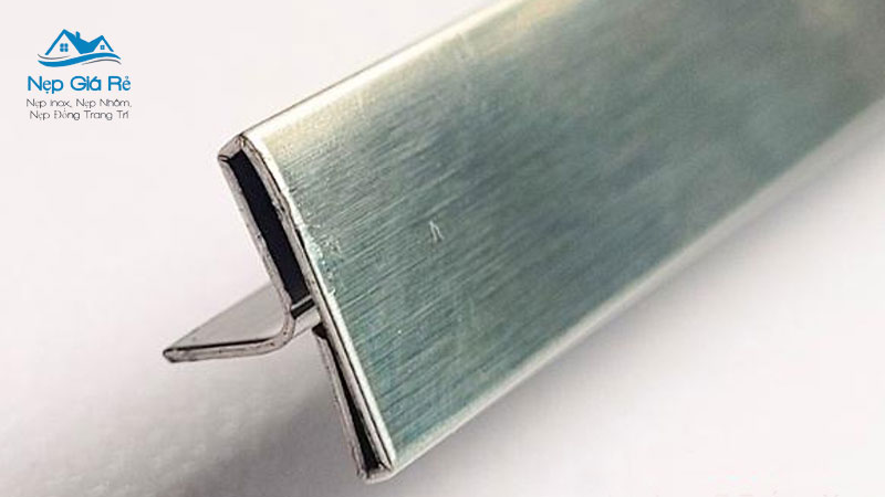 Nep-inox-trang-xuoc-giai-phap-hoan-hao-cho-noi-that-hien-dai-nepgiare