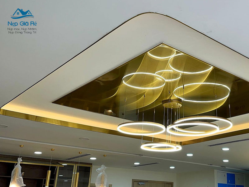 Nep-la-inox-trang-tri-nepgiare