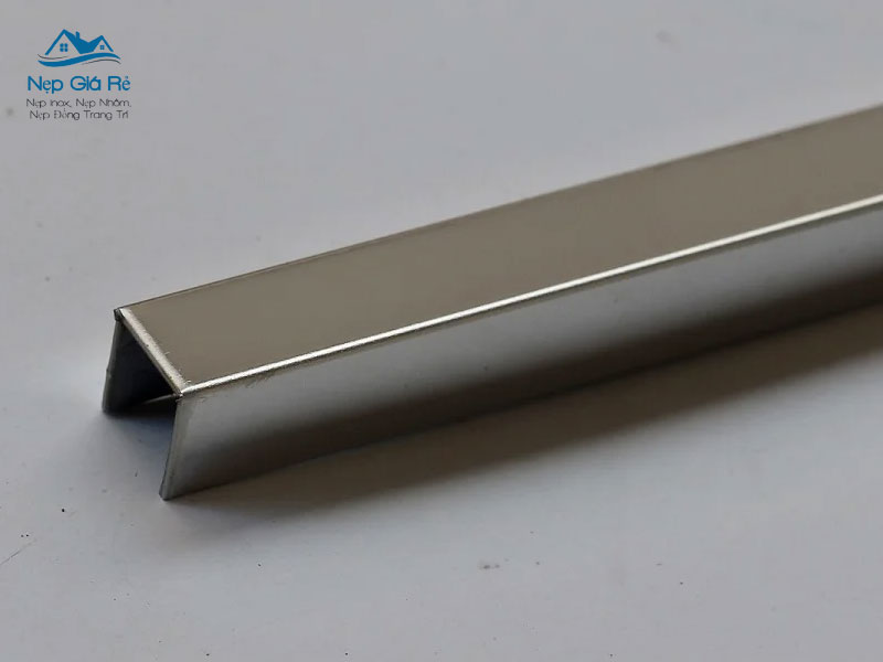 Ung-dung-cua-nep-inox-chu-u-xuoc-nepgiare