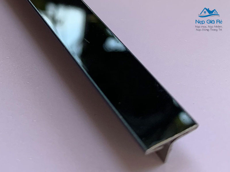 Uu-diem-cua-nep-inox-mau-den-nepgiare