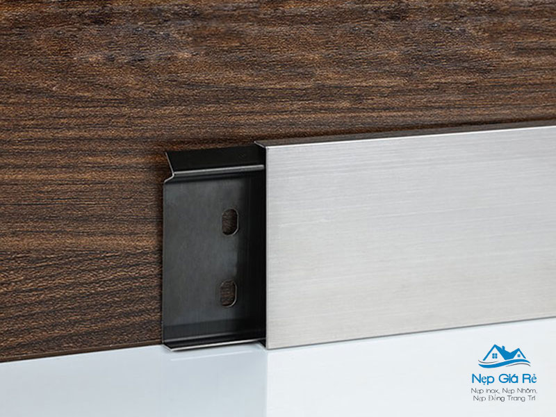 Cach-thi-cong-nep-chan-tuong-nepgiare