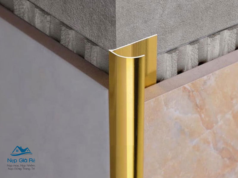 Tim-hieu-ve-nep-nhom-goc-ngoai-nepgiare