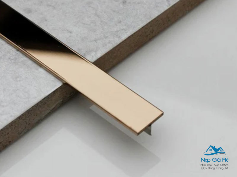 Ung-dung-cua-nep-t-noi-san-nep-t-san-go-va-nep-t-san-nhua-trong-trang-tri-noi-that-nepgiare