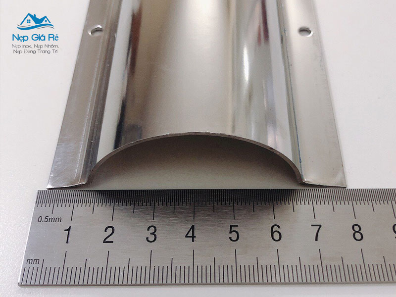 Uu-diem-noi-bat-cua-ghen-ban-nguyet-inox-d80-nepgiare