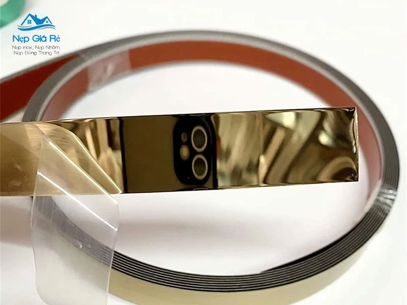 Mau-sac-pho-bien-cua-nep-inox-la-15mm-nepgiare