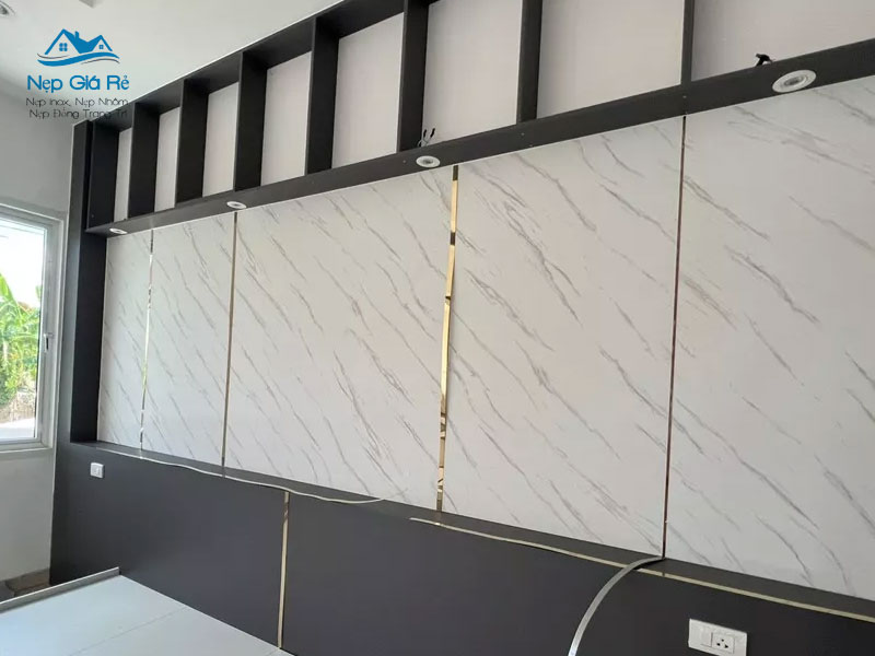 Quy-trinh-lap-dat-nep-la-inox-20mm-nepgiare