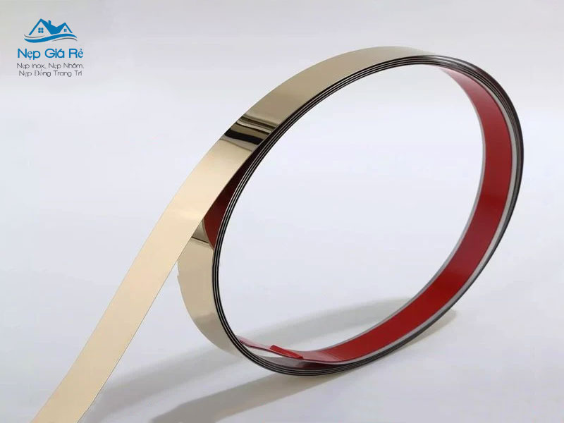 Uu-diem-cua-nep-la-cuon-inox-san-keo-nepgiare