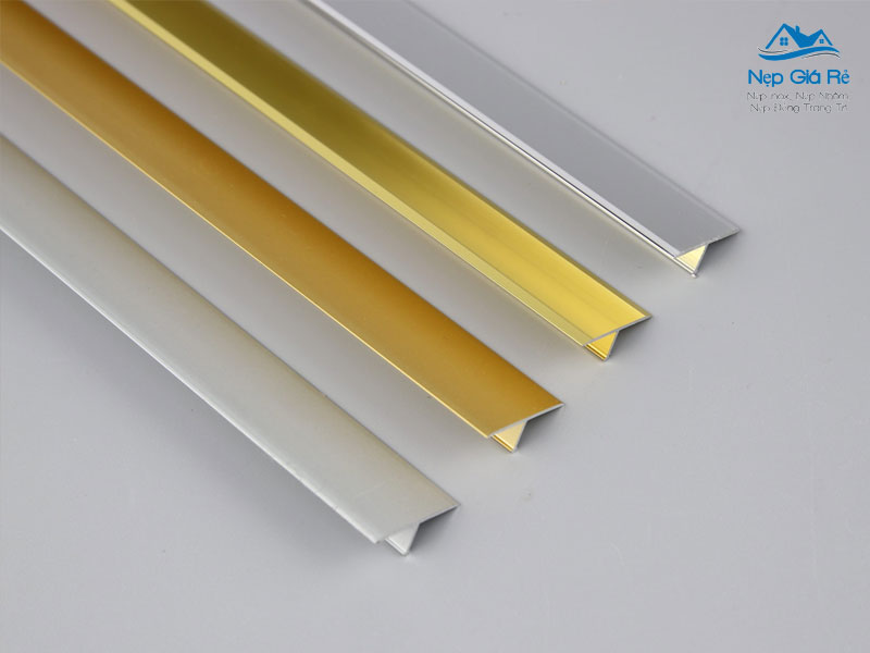 Ung-dung-nep-t-nhom-trong-trang-tri-phong-ngu-nho-nepgiare