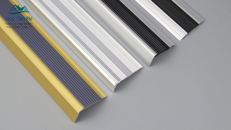 Bao-gia-nep-chong-truot-cau-thang-tai-bac-ninh-day-du-tung-loai-nepgiare