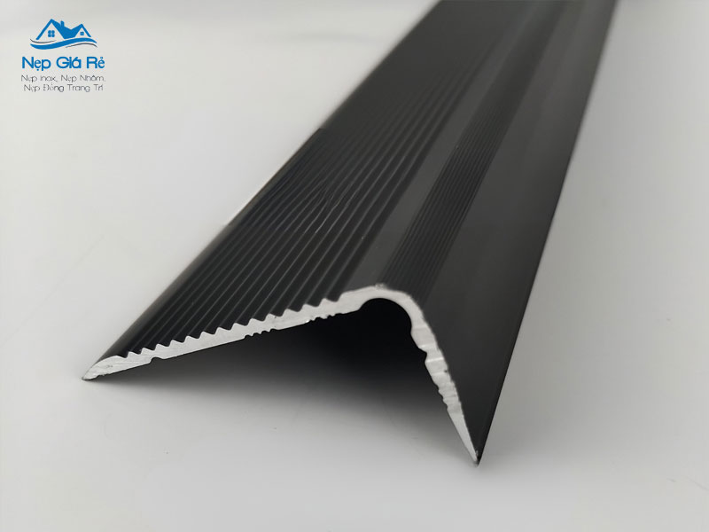 Cach-chon-nep-chong-truot-phu-hop-nepgiare