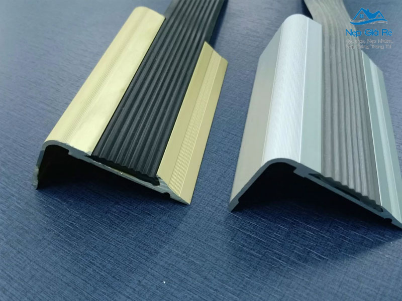 Huong-dan-lap-dat-nep-chong-truot-cau-thang-1-nepgiare