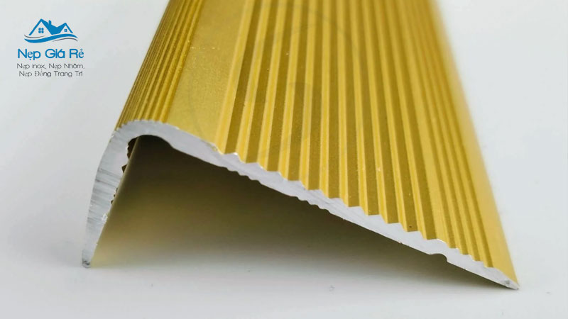 Cap-nhat-gia-nep-chong-truot-cau-thang-tai-thai-nguyen-moi-nhat-nepgiare