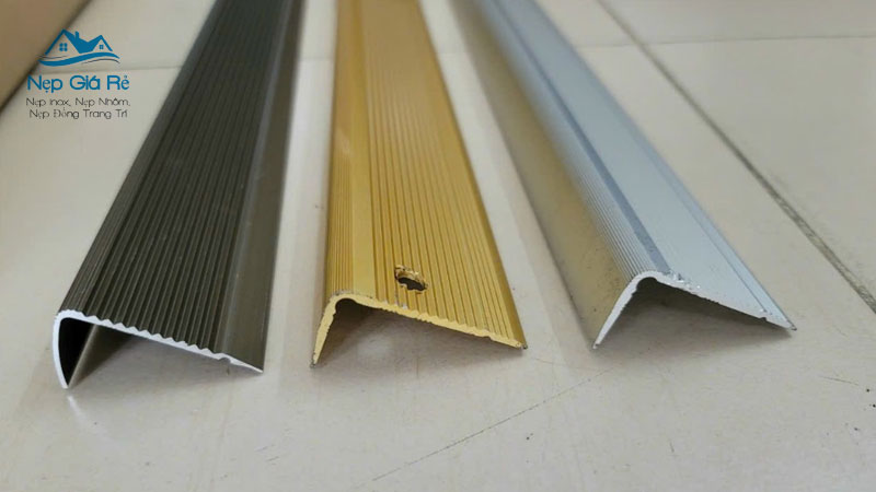 Tham-khao-gia-nep-chong-truot-cau-thang-tai-ha-noi-chi-tiet-tung-loai-nepgiare