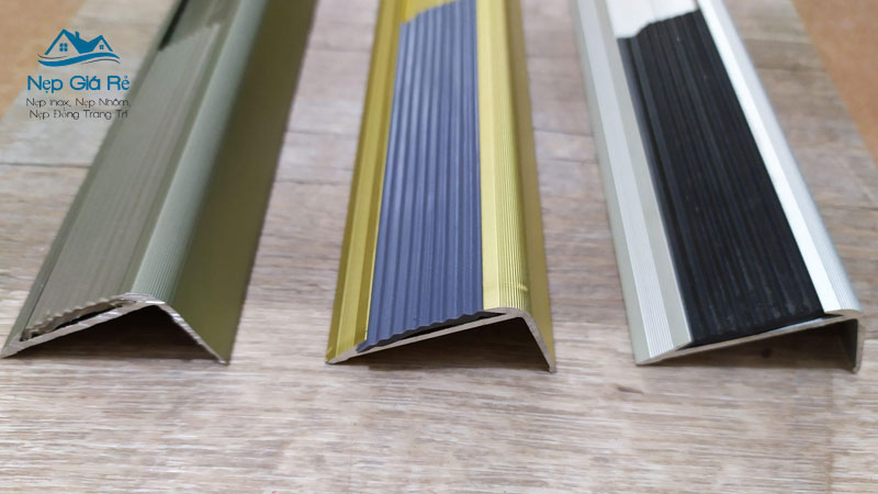 Tong-hop-bang-gia-nep-chong-truot-cau-thang-tai-yen-bai-chinh-xac-nepgiare