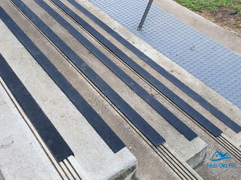 Bang-gia-nep-chong-truot-cau-thang-tai-kien-giang-moi-nhat-nepgiare