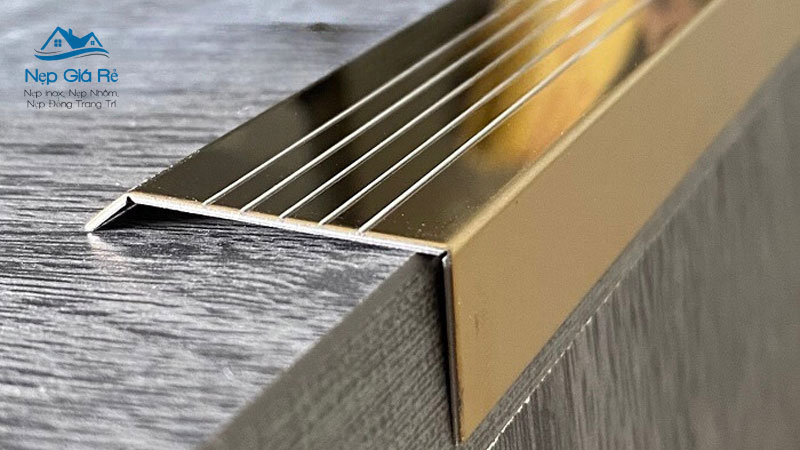 Bang-gia-nep-chong-truot-cau-thang-tai-soc-trang-moi-nhat-nepgiare