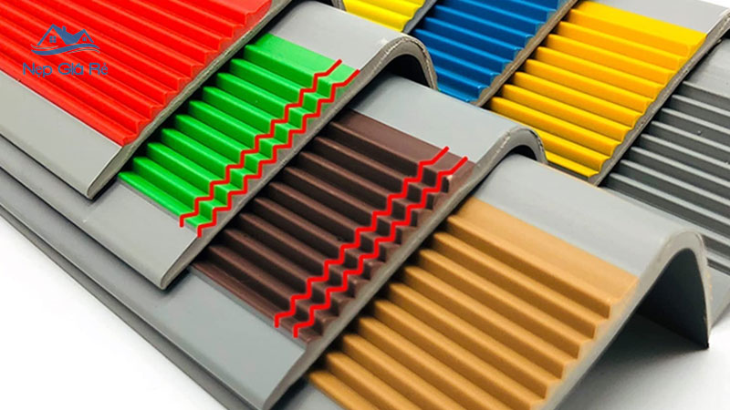 Tong-hop-gia-nep-chong-truot-cau-thang-tai-nam-dinh-cho-moi-chat-lieu-nepgiare