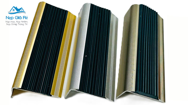 Bao-gia-nep-chong-truot-cau-thang-tai-hung-yen-moi-nhat-va-chi-tiet-nepgiare