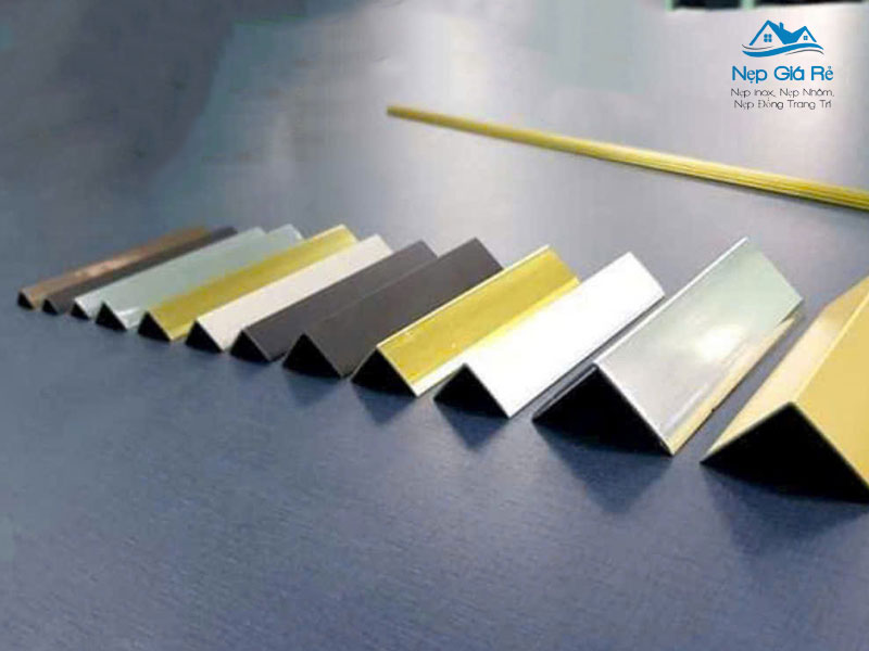 Dia-chi-cung-cap-nep-chong-truot-cau-thang-uy-tin-tai-tp-hcm-nepgiare