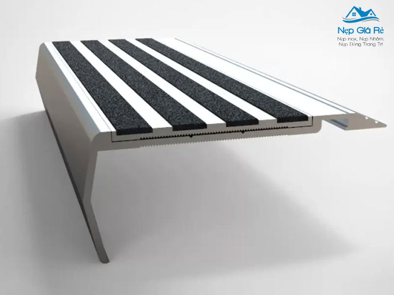 Vi-sao-nen-chon-nep-gia-re-la-noi-cung-ung-nep-chong-truot-cau-thang-tai-ninh-binh-nepgiare